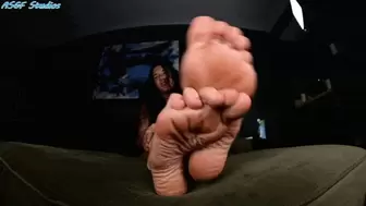 Cuck for BB 's giant soles! * CUSTOM *- MOV