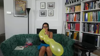 Kimmy Compares Two Different Corkscrew Balloons (MP4 - 1080p)