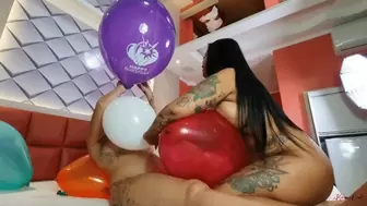 TWO VOLUPTUOUS FRIENDS VERY HORNY FOR BALLOONS --- BY MORENA ROSA & SOPHIA FABER - CLIP 6 IN FULL HD