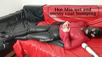Hot Mia wet and messy coat humping