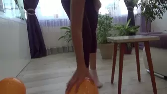 balloon popping ass