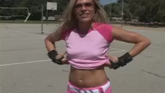 Rollerblading Kelly Becomes My Girlfriend For The Day And Sucks Me Off! ( wmv )