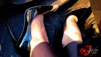 Sandra Jayde 14-10-21 Pedal pumping with my new pair of stilettos (1080p)