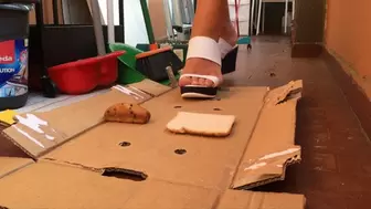 Italian girlfriend - Bread snacks wood and cardboard box in clogs