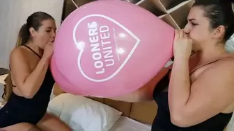 PLAYING AND FEELING PLEASURE WITH THE BALLONS -- BY MILLY AMORIM & YASMIN BRIZA - CLIP 2 FULL HD