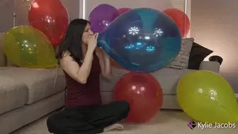 33 Big Balloons Random Pop and Play - Kylie Jacobs - MP4 1080p HD