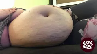 Front Seat to BBW Giantess Belly Rubs and Smacks (MP4 HD)