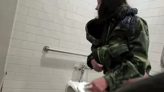 ANGRY MEAN PUBLIC TOILET ALMOST SPLASHED ALL OVER MY PEEING VAG
