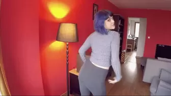DEEP BASSY FARTS IN TIGHT GREY LEGGINGS! LET'S FALL IN LOVE! LETS GO TO FART FETISH PARADISE!