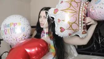 M - popping mylar foil balloons