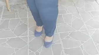 Latin chubby bbw sexy curvy girl Ana in tight Latitude jeans and on high heels 2