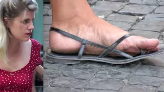Beautiful blonde feet in strappy sandals - video update 13014 HD