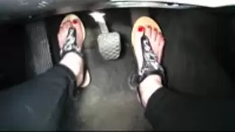 Diana pedal pumps her BMW in black flats sandals MP4 640P