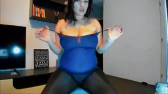 Boobs and belly bouncing