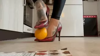 COOKING IN HIGH HEELS JESS - MP4 Mobile Version