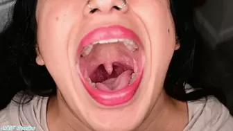 Sundae throat and uvula close ups - MOV