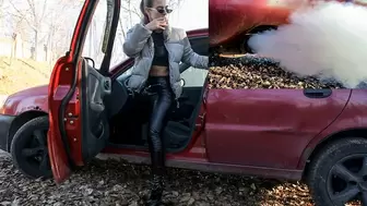 Smoky exhaust revving by Nicki