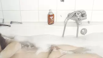 Jerking in my bathtube
