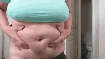 BBW FAT AF AFTER FACESTUFFING BLOATED BELLY VIEWS and SLAPS LOTSA BURPS PLUS FARTS