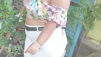 Latin chubby bbw sexy curvy girl Ana in tight white Xtracharmy jeans and on high heels