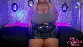 BBW Squeezing into PVC and Leopard Deux