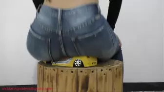 Karen likes butt crushing