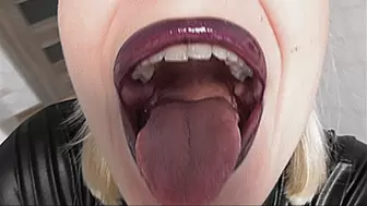 SMELL MY MOUTH I BREATHE ON YOU!MP4