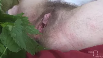 Nettles work a submissive cunt in and out