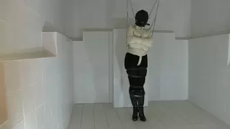 The White Room Sessions - Punching in Straightjacket for tattoeDMomo - Full Clip wmv