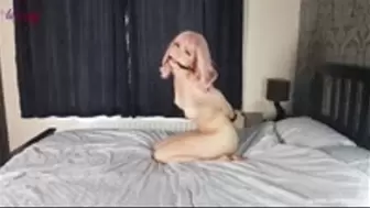 Lil missy Uk in Pink hair and nude hopping