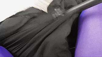 VACUUMING IN THE BLUE PANTYHOSE OF A FUCKING DOWN JACKET!MP4