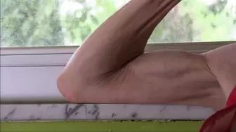 Lilly, her granny biceps, the muscle worshipping