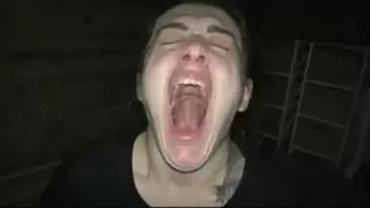 Mania yawn