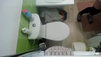 The camera is on my toilet bowl and show how I pee into it mp4