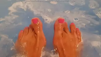 Barefoot bubble bath