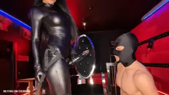 EvilWoman: Peging and mouthfucking in the Leather catsuit