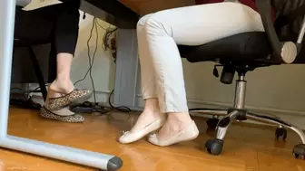 NEW EMPLOYEE AT MY DESK, OFFICE FLATS FOOTSIE - MP4 Mobile Version
