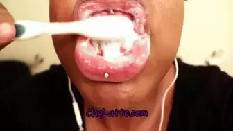 Brushing My Teeth 9 - Foamy Toothpaste - Mouth Fetish - 1080 MP4