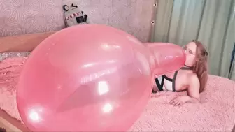 Mariette BTP’s crystal pink Roomtex 24’’ balloon - 1080p