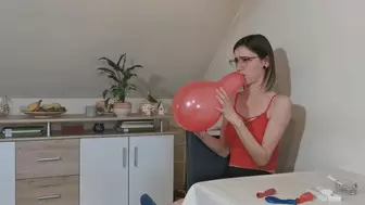 smoker vs balloons