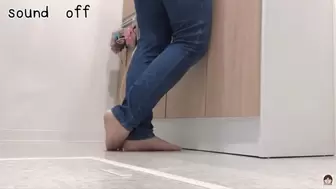 Mature meaty asian feet soles and thick toes in jeans