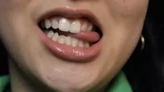 Aurora's Afternoon Teeth Tease