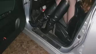Hard Revving in Honda with Guess Boots Plushie Edition WMV