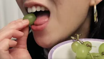 Aurora Borealis Eats Green Grapes