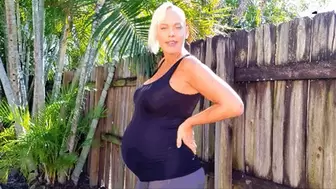 33 Weeks Pregnant Outdoor Pants Wetting 720 WMV