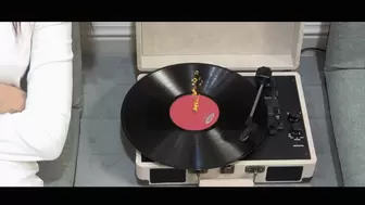 YT1414 The Secret Of Phonograph