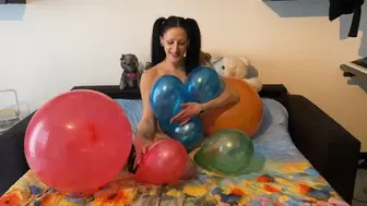 Baby girl plays with balloons and vore gummy bear!!