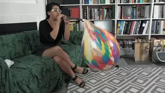 Sedusa Evaluates Mouthpieces for Blowing Balloons (MP4 1080p)