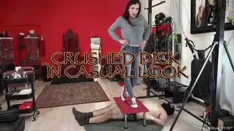 Lady Scarlet - Crushed dick in casual look (mobile)
