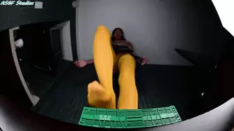 SMD 's GIANT YELLOW STOCKING CRUSH!! - MOV